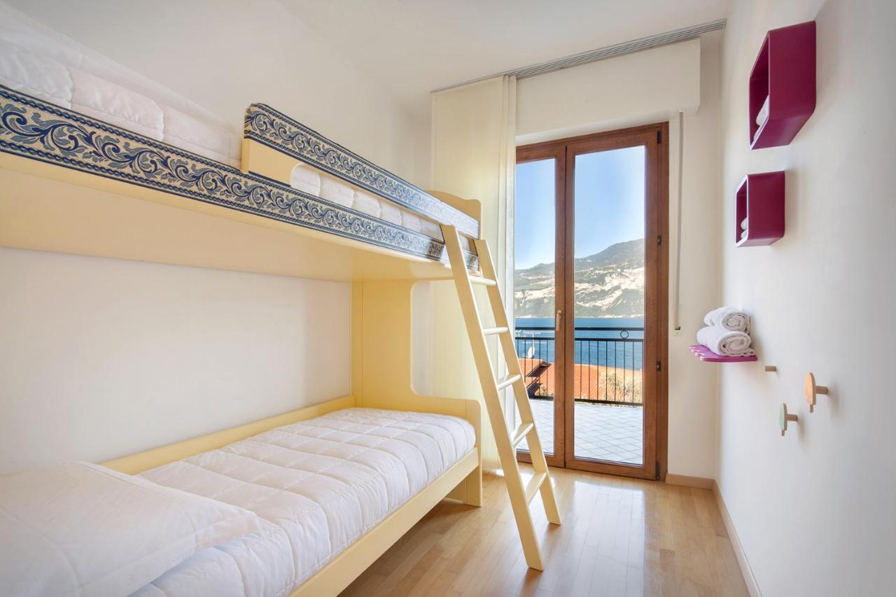 Villa Mimosa-Con Piscina E Vista Lago Brenzone sul Garda Kültér fotó